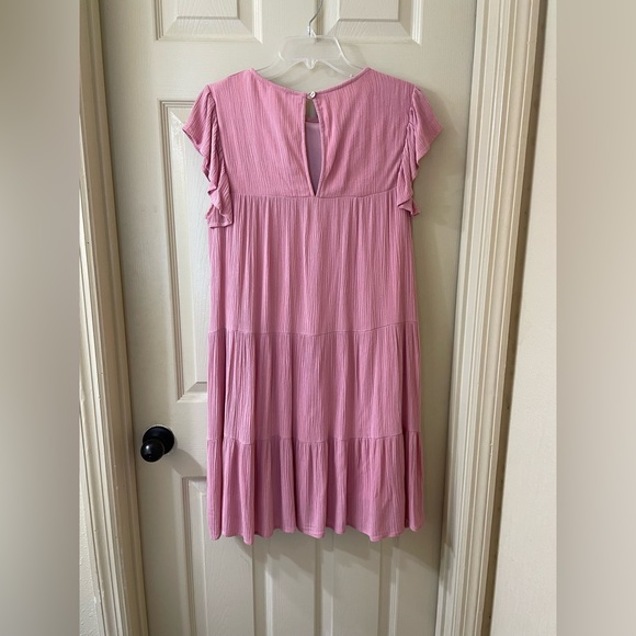 Beautiful coral tiered dress✨ - Picture 2 of 3